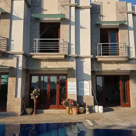Synosse 4* טורגוטריס