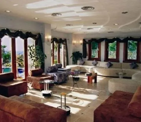 Hotel Synosse 4*